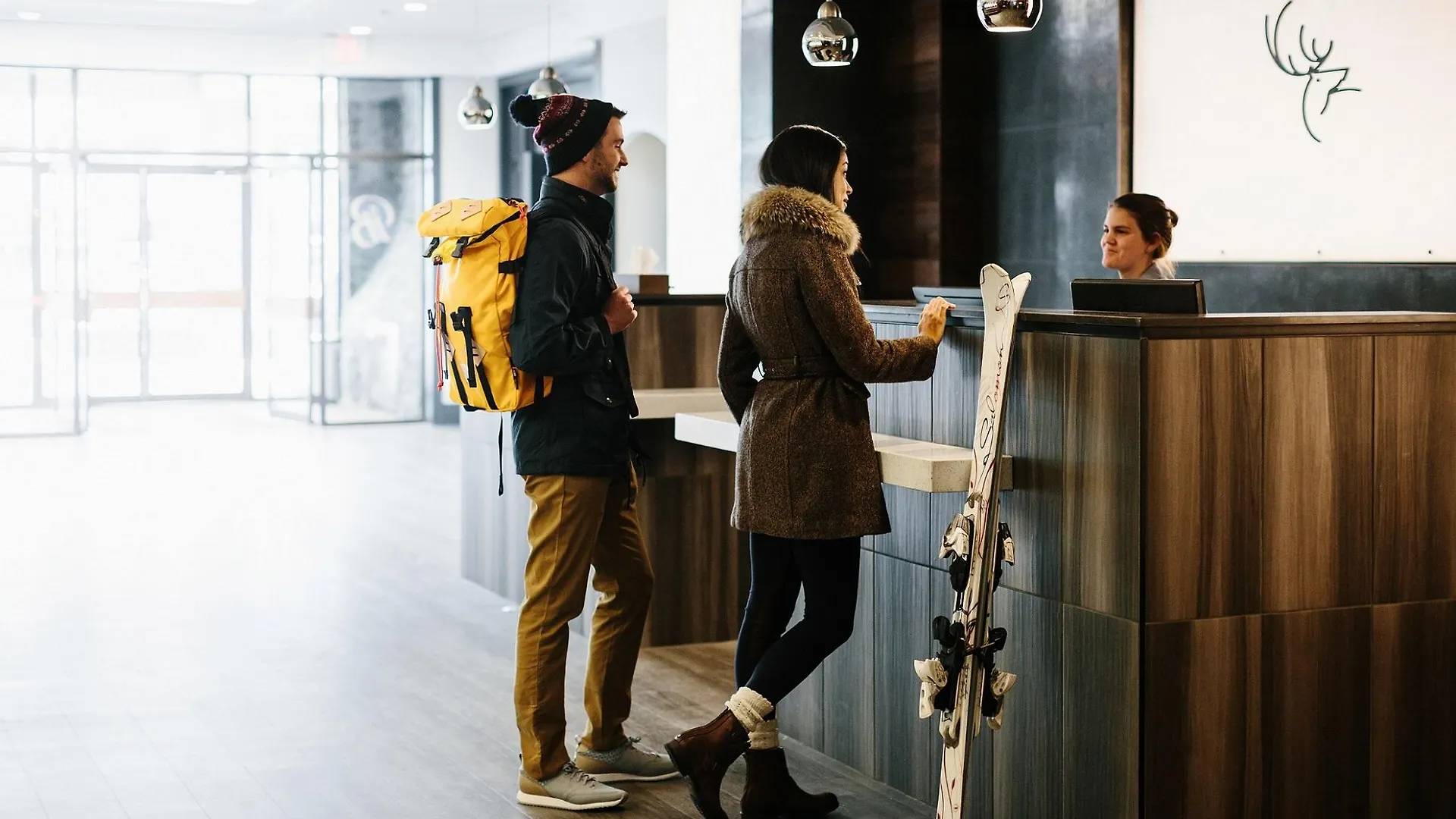 Elk + Avenue Hotel Banff