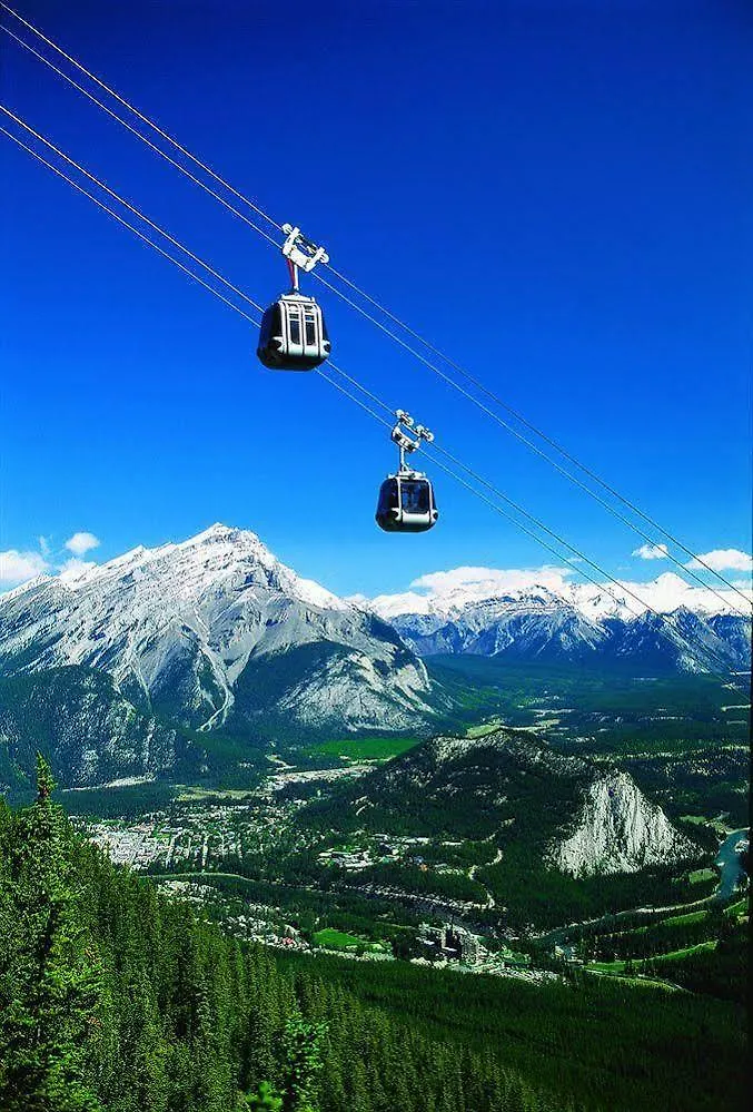 Elk + Avenue Hotel Banff 3*,
