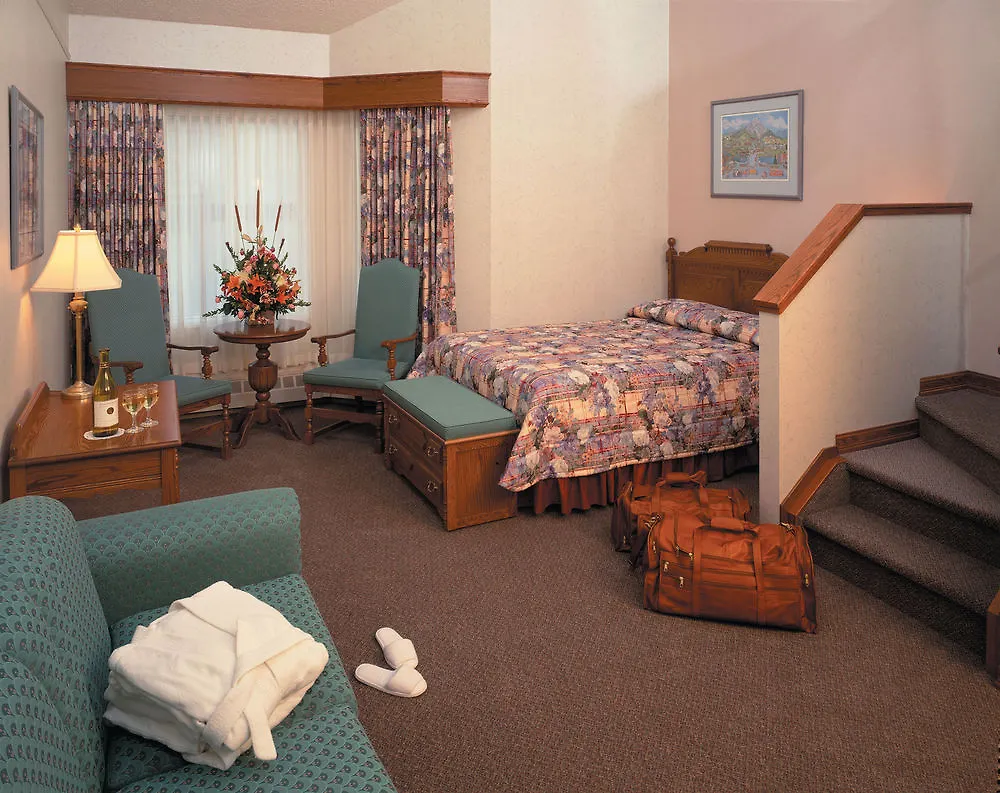 Elk + Avenue Hotel Banff